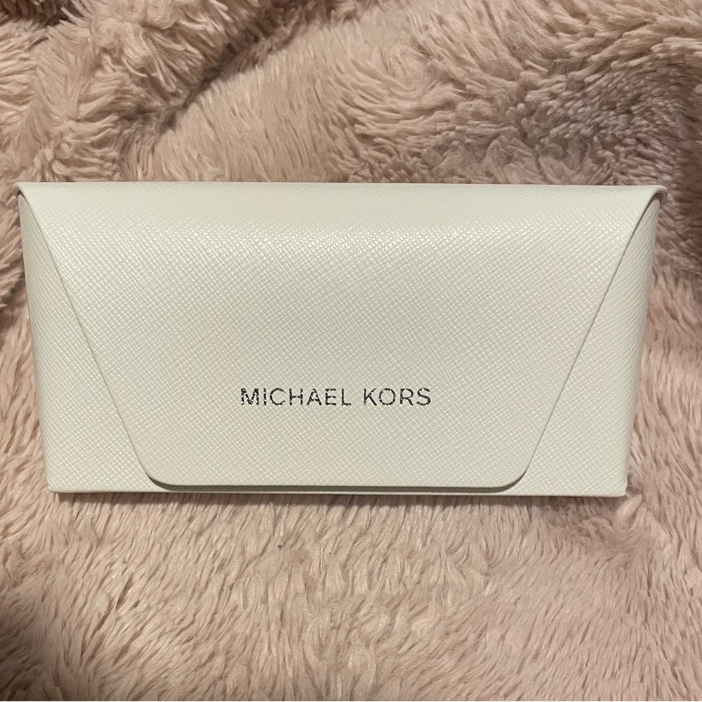 Michael Kors MK Eggshell White Standard Snap Close Sunglass Case, Silver Detail